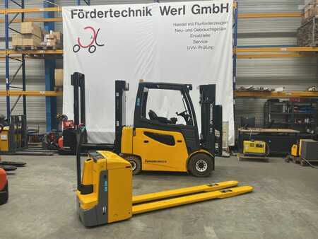 Lavansiirtovaunu 2019  Jungheinrich EJE225 (1)