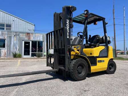 Propane Forklifts Hyundai Forklifts 25L-7A