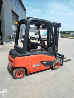 Elektromos 4 kerekű 2016  Linde E20PL-02 (4)