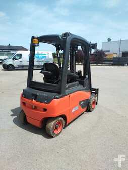 Elektromos 4 kerekű 2016  Linde E20PL-02 (3)