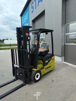 3-wiel elektrische heftrucks 2025 Clark STE16 (3)