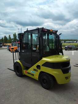 Diesel heftrucks 2024 Clark S35D (3)