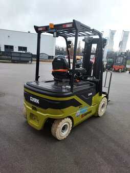 Elektro čtyřkolový VZV 2024  Clark SE30s (4)