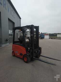 4-wiel elektrische heftrucks 2010 Linde E18PH-01 (1)