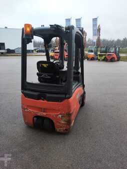 3-wiel elektrische heftrucks 2018  Linde E16-02 (5)
