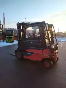 Elektro 4 Rad 2013  Linde E25L-01 (6)
