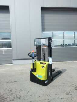 Apilador eléctrico 2025  Clark SWX12 (3)