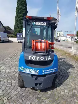 Sähkö - 4 pyör 2020 Toyota 8FGF25-67157 (4)