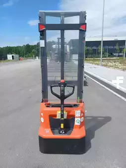 Elektrisk- 4 hjul 2021  Toyota BT SHE100 (3)