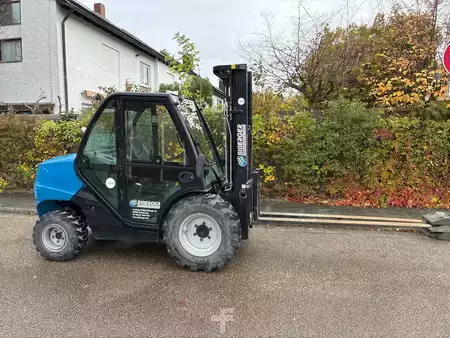Dieselový VZV 2024  Manitou MC 30-4 (7)