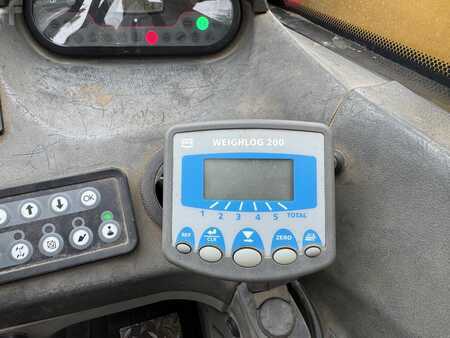 Verreikers fixed 2012  CAT Lift Trucks CAT TH407 (8)