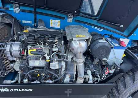 Chariots téléscopiques fixes 2016  Genie GTH2506 (6)