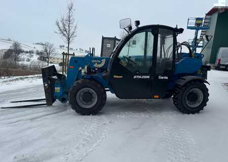 Chariots téléscopiques fixes 2017  Genie GTH2506 (2)