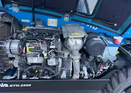 Telescopic forklift rigid 2016  Genie GTH2506 (6)