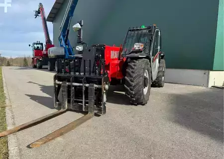Chariots téléscopiques fixes 2023  Manitou MT930 (2)