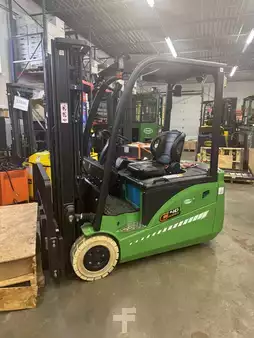 Montacargas Eléctrico (3 ruedas) 2025  Noblelift FE3C40 (2)