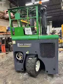 Four-way trucks 2018  Combilift CB8 (5)