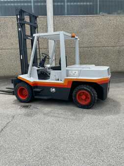 Diesel Forklifts 1991  OM OM DI 60 C (2)