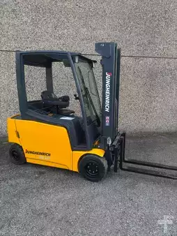 Elektrisk- 4 hjul 2010  Jungheinrich EFG 320 NEW BATT. (2)