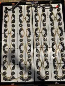 Carrelli elettrici 4 ruote 2006  Linde E25 02 (5)