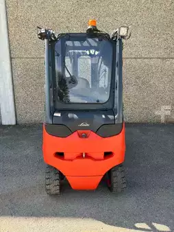 Carrelli elettrici 4 ruote 2017  Linde E30H 387 (3)