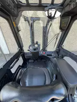 Carrelli elettrici 4 ruote 2017  Linde E30H 387 (4)