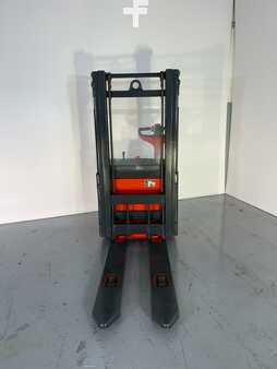 Ruční vysokozdvižný vozík - Linde L12 (2)