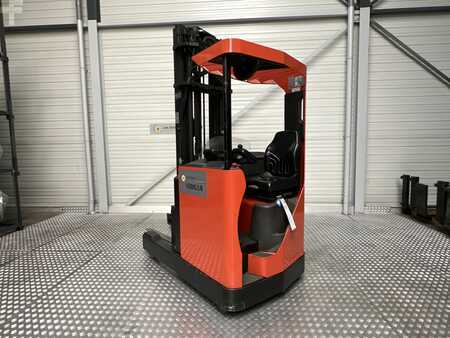 Reach Trucks 2008  BT RRE160M (1)