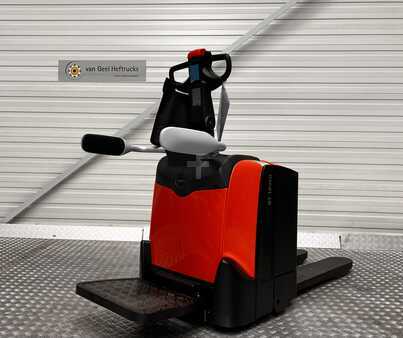 Electric Pallet Trucks 2023  BT LPE200B (2)