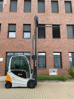 Eléctrica de 4 ruedas 2017  Still RX 60-25 (2)