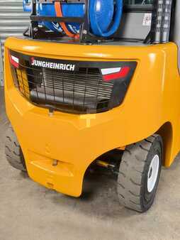 Gázüzemű targoncák 2018  Jungheinrich TFG 425s Service Neu - Triplex - 2.5t - 4.7m Hub - VW Motor (6)