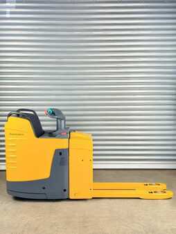 Wózki niskiego podnoszenia 2015  Jungheinrich ERE 225 Service Neu - Batterie 82% - 2,5t (6)