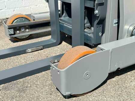 Retraky 2016  Jungheinrich ETV 214 ETV 214 - Service Neu - Batterie 80% - 8,3m Hub -1,4t (9)