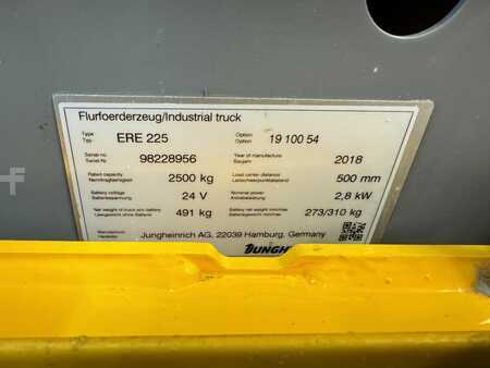 Wózki niskiego podnoszenia 2018  Jungheinrich ERE 225 Service Neu - Batterie 83% - Nur 1.945 Std. - 2,5t (9)