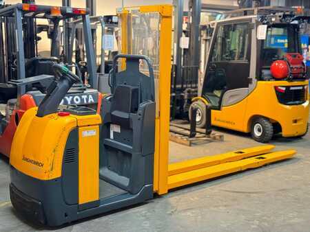 Recogepedido vertical 2013  Jungheinrich ECD 220 Service Neu - Batterie 80% - 2.450mm Gabeln (2)