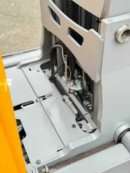 Reach Truck - Jungheinrich ETV 214 (7)