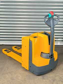 Niederhubwagen 2017  Jungheinrich EJE 220 Service Neu - Batterie 80% - Nur 4.513 Std. - 2t (4)