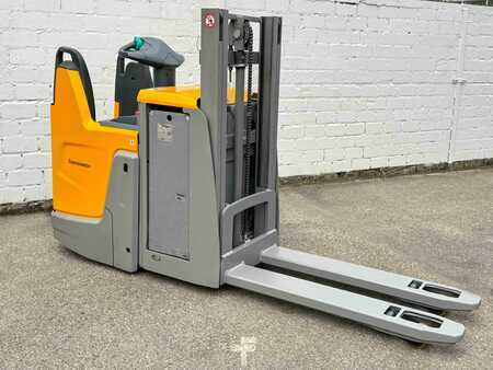 Wózek wysokiego podnoszenia 2017  Jungheinrich ERD 220 Service Neu - Batterie 82% - 2,01m Hub -2t (8)