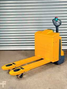 Niederhubwagen 2013  Jungheinrich EJE 220 Service Neu - Batterie 82% - 2t (2)