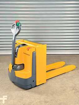 Transpaleta eléctrica 2018  Jungheinrich EJE C20 Service Neu - Batterie 82% - Nur 1.025 Std. (3)