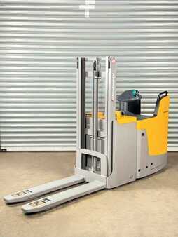 Wózek wysokiego podnoszenia 2017  Jungheinrich ERD 220 Service Neu - Batterie 80% - Nur 4.462 Std. - 2,56m Hub (2)