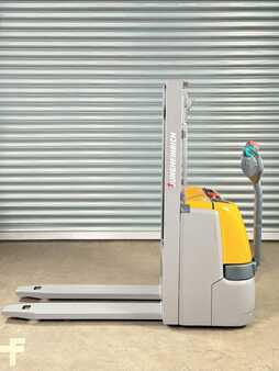 Hochhubwagen 2016  Jungheinrich EJC 110 Service Neu - Batterie 83% - 2,5m Hub - 1t (8)
