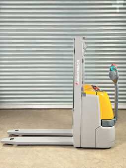 Hochhubwagen 2016  Jungheinrich EJC 110 Service Neu - Batterie 81% - 2,5m Hub - 1t (2)