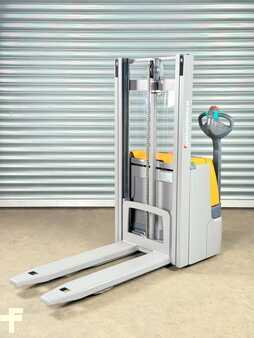 Hochhubwagen 2017  Jungheinrich EJC 110 Service Neu - Batterie 81% - 2,5m Hub - 1t (1)