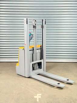 Hochhubwagen 2017  Jungheinrich EJC 110 Service Neu - Batterie 81% - 2,5m Hub - 1t (8)