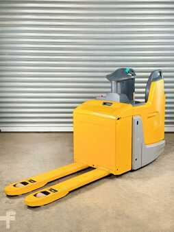Wózki niskiego podnoszenia 2017  Jungheinrich ERE 120 Service Neu - Batterie 80% - 2t (1)
