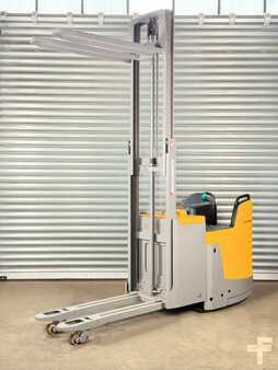 Wózek wysokiego podnoszenia 2018  Jungheinrich ERD 220 Service Neu - Batterie 84% - 2,5m Hub - 2t (3)