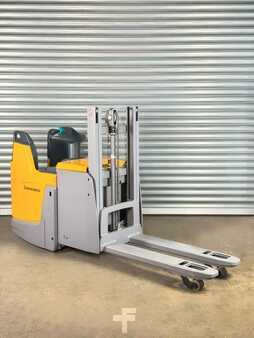 Wózek wysokiego podnoszenia 2019  Jungheinrich ERD 220 Service Neu - Batterie 80% - 2,01m Hub - 2t (6)