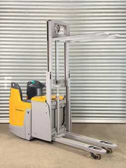 Wózek wysokiego podnoszenia 2019  Jungheinrich ERD 220 Service Neu - Batterie 80% - 2,01m Hub - 2t (7)