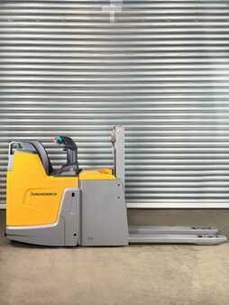 Wózek wysokiego podnoszenia 2019  Jungheinrich ERD 220 Service Neu - Batterie 83% - 2,01m Hub - 2t (2)